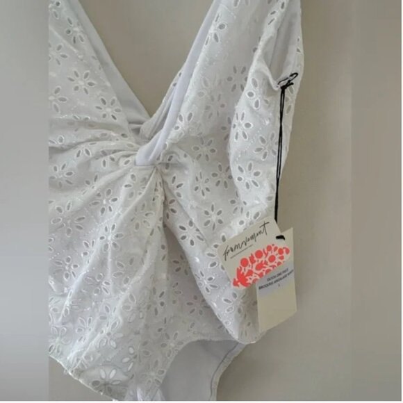 Free People Juillet NWT White Eyelets One-Piece Swimsuit size L - Picture 4 of 10